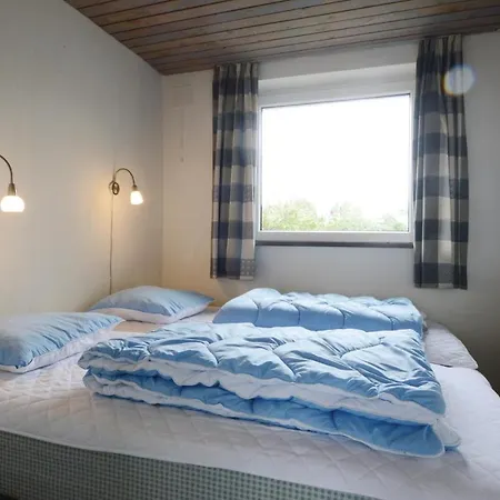 Awesome In W/ Wifi And 3 Bedrooms Feriehus