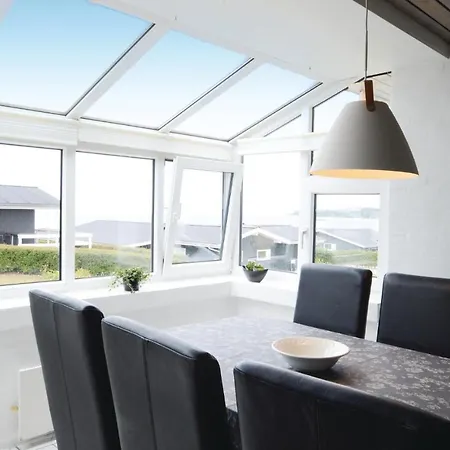 Awesome In W/ Wifi And 3 Bedrooms Feriehus