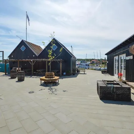 Awesome In W/ Wifi And 3 Bedrooms Feriehus *