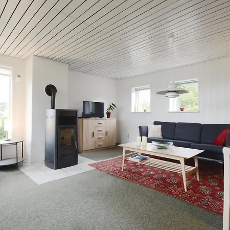 Feriehus Awesome In W/ Wifi And 3 Bedrooms Hejls